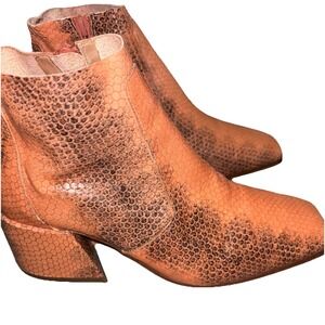 Elena Lachi Leather Salmon‎ Lizard Print Ankle Boots US6/EU36.5 MSRP $470